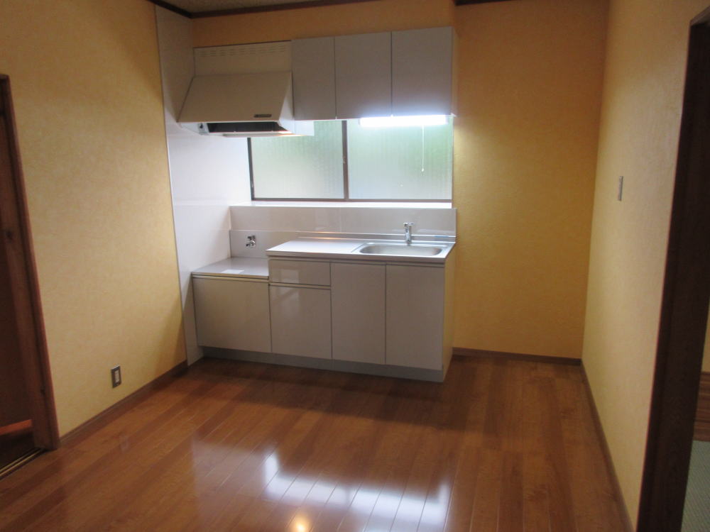 ����s�@�s���Y�@�@���������@�݉�G���@�T���~�@3�c�j�@���ԏ�ŗL�X�y�[�X�Q�䕪�L�ʓr���q�p���ԏ�4�`5�䕪�L��i���n�ρj